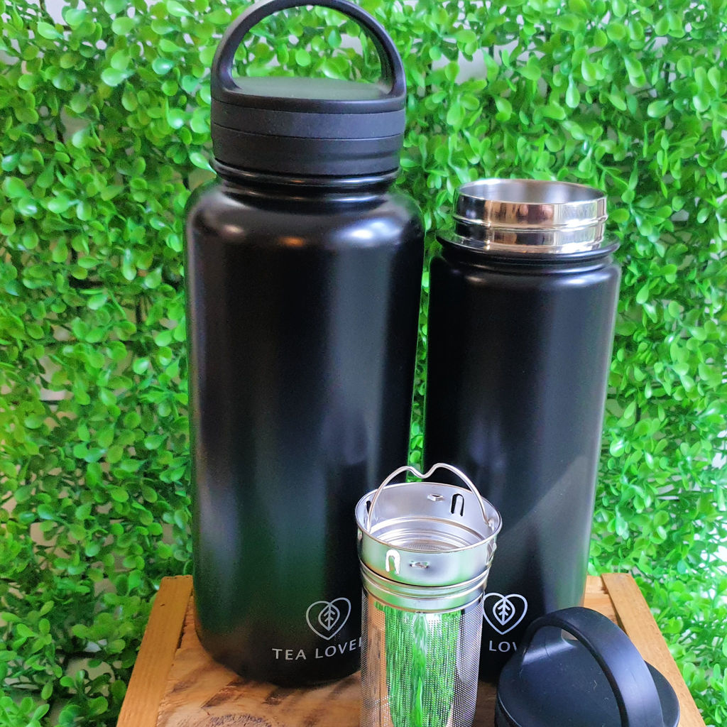 Black Thermal Tea Bottle with Stainless Steel Infuser 550 ml and 1000 ml